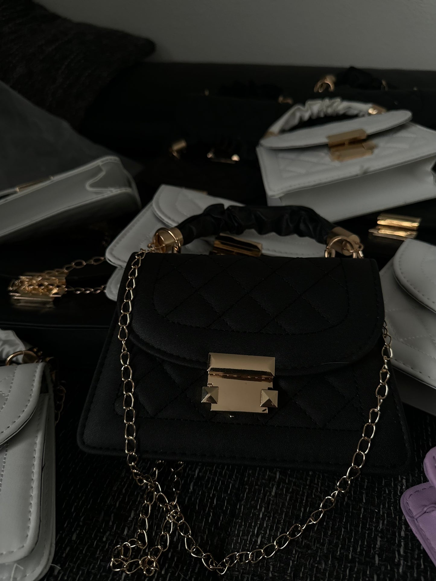 Rella (black)